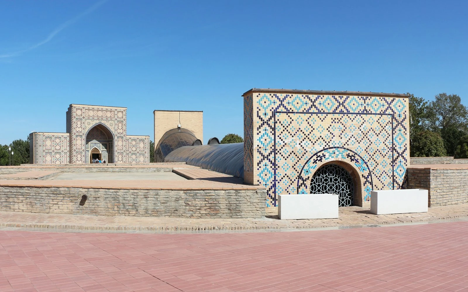 L'Osservatorio di Ulugh Beg a Samarcanda, con i resti del sestante di marmo di 40 metri